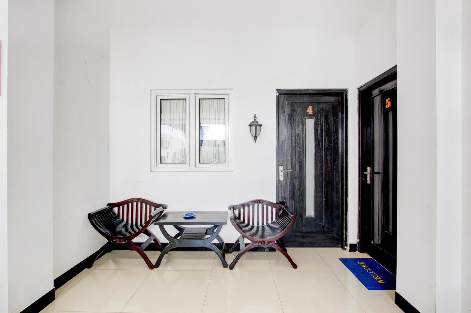 Oyo 409 Pondok Helomi Kalasan Esterno foto